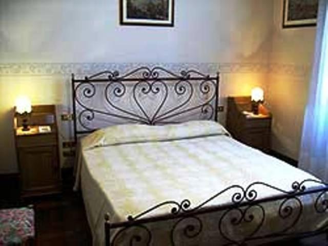B&B Santa Chiara ซุลโมนา ภายนอก รูปภาพ