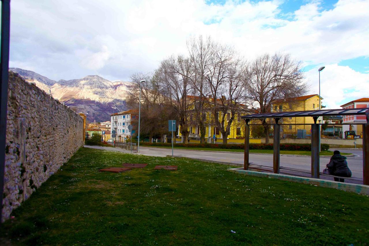 B&B Santa Chiara ซุลโมนา ภายนอก รูปภาพ