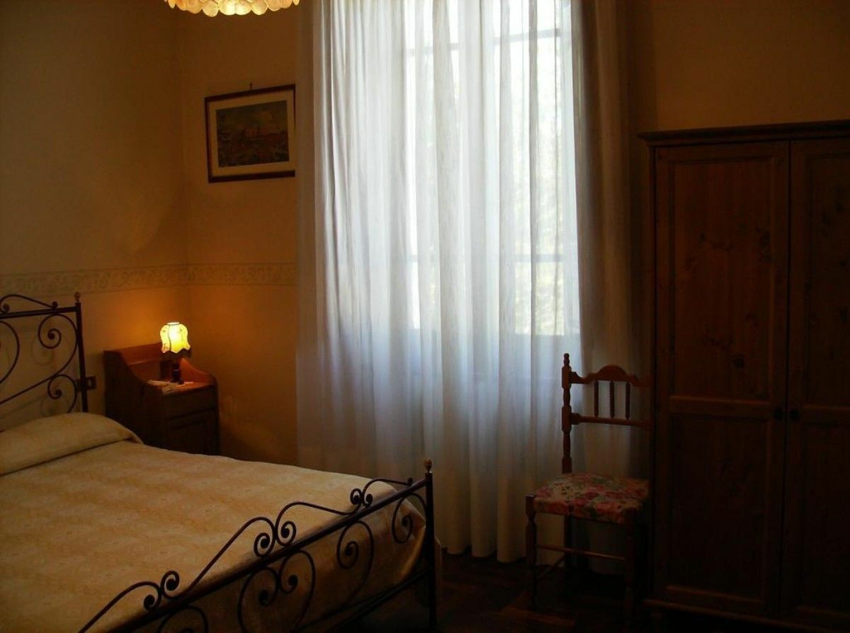 B&B Santa Chiara ซุลโมนา ภายนอก รูปภาพ